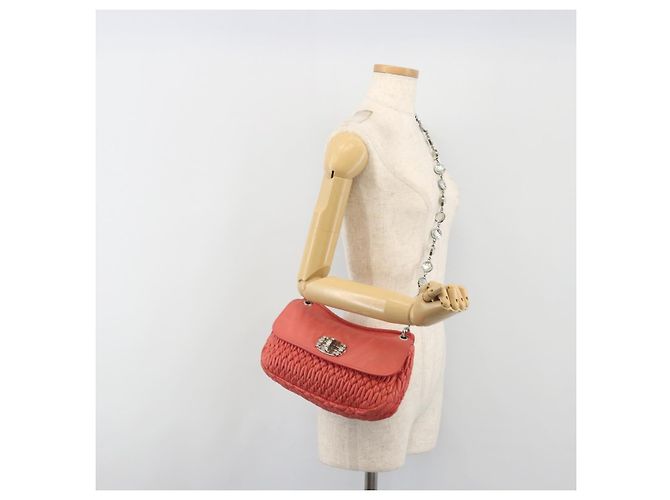 Miu Miu Matelasse Chain Shoulder Bag Leather Pink Silver - vista 25