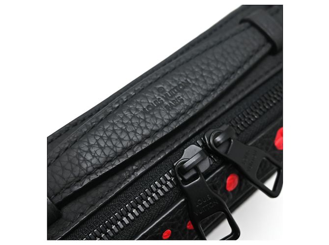 Borsa a mano Louis Vuitton Handle Soft Trunk (LV x YK) Collaborazione Yayoi Kusama Nero Rosso - vista 5