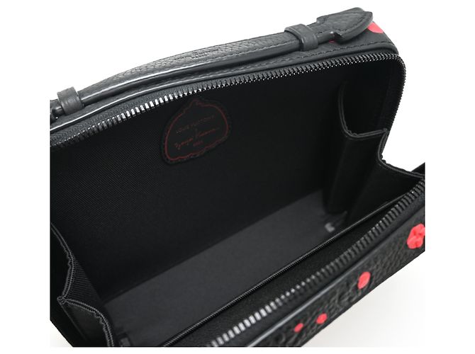 Borsa a mano Louis Vuitton Handle Soft Trunk (LV x YK) Collaborazione Yayoi Kusama Nero Rosso - vista 6