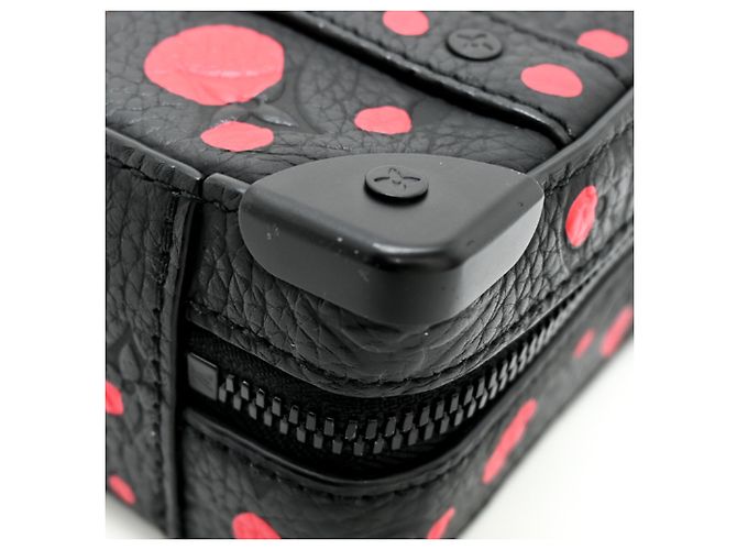 Borsa a mano Louis Vuitton Handle Soft Trunk (LV x YK) Collaborazione Yayoi Kusama Nero Rosso - vista 8