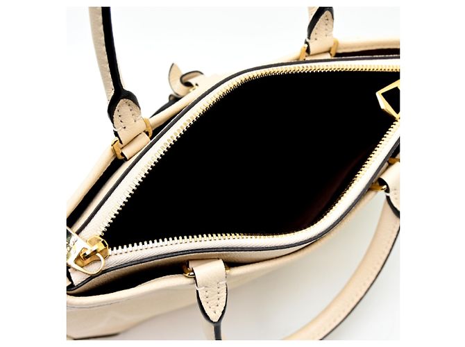 Bolsa Louis Vuitton Trianon PM Cru - vista 6