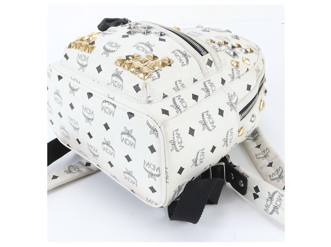 Zaino e borsa a tracolla in pelle borchiata MCM Visetos Bianco - vista 4