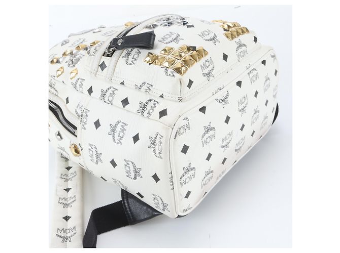Zaino e borsa a tracolla in pelle borchiata MCM Visetos Bianco - vista 5