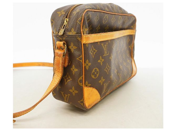 Borsa a tracolla Louis Vuitton Monogram Trocadero 30 Marrone - vista 2