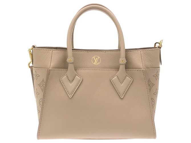 Sac à main Louis Vuitton On My Side PM - vue 2