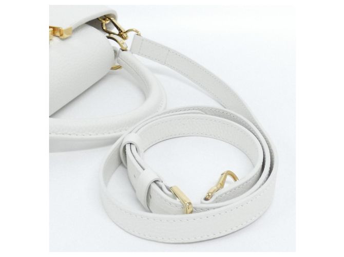 Borsa Louis Vuitton Capucines BB Bianco - vista 9