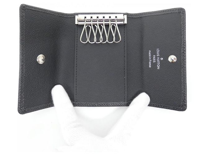 Louis Vuitton Taiga Multicles M30500 Key Case Black - view 4