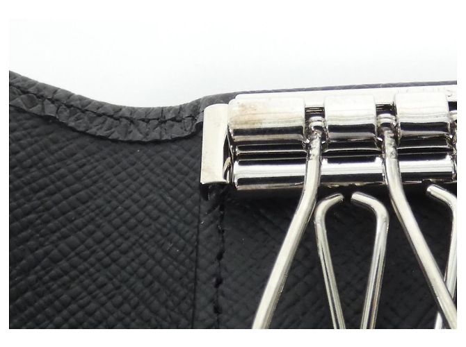 Louis Vuitton Taiga Multicles M30500 Key Case Black - view 5