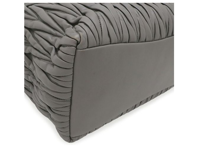 Borsa a mano/Borsa a tracolla Miu Miu Matelassé arricciata Marrone - vista 4