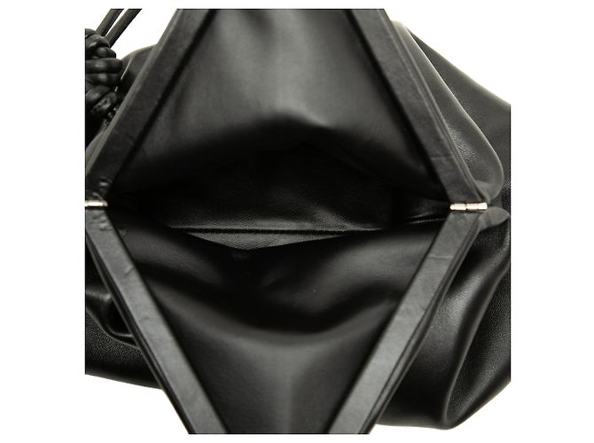 Clutch Trine Fold Over em pele de cordeiro preta Bottega Veneta Preto - vista 4