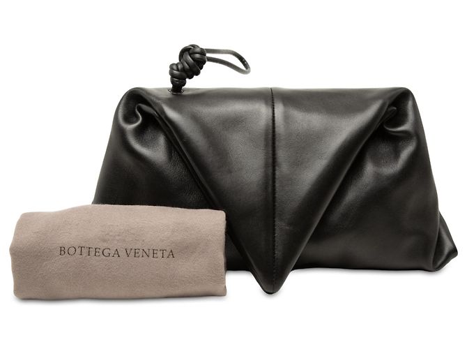 Clutch Trine Fold Over em pele de cordeiro preta Bottega Veneta Preto - vista 7