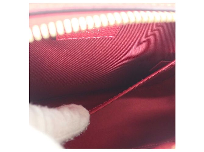 Louis Vuitton Red Monogram Empreinte Saintonge Roja - vista 7