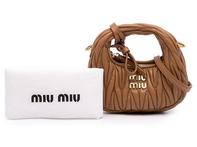 Borsa Wander Miu Miu in Nappa Matelassé Micro Marrone - vista 7