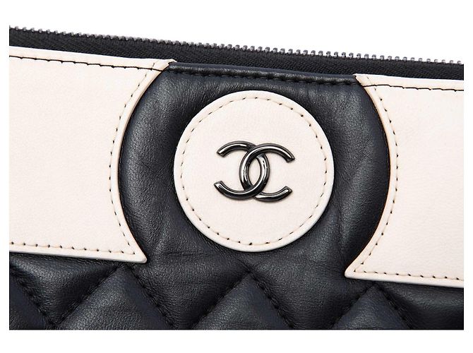 Clutch Chanel Black Medium CC Bicolor Quilted Lambskin Beige - vista 5