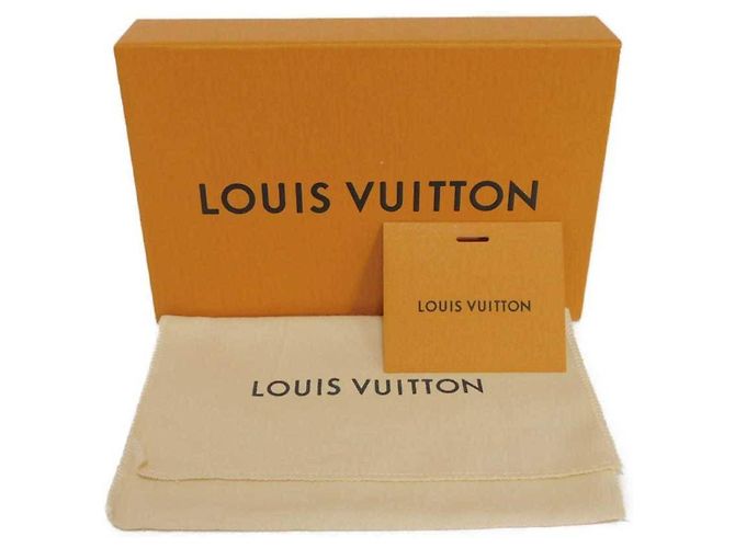 Louis Vuitton Taiga Leather Card Case Yellow Monogram - view 18