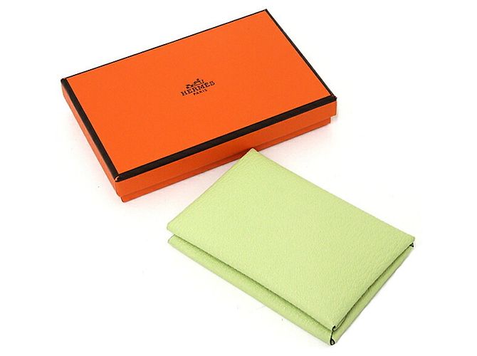 Hermès Tarjetero Hermes Calvi Duo en piel Chevre amarilla Amarillo - vista 2