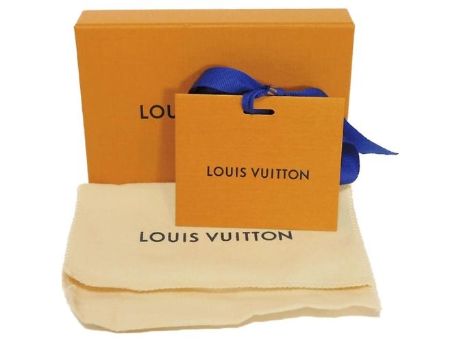Louis Vuitton Keychain LV Circle Cut Calf Black Silvery - view 12