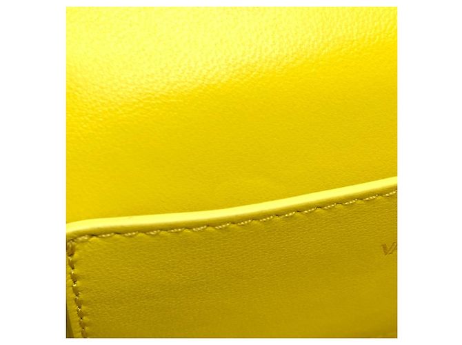 Borsa a tracolla con patta Valentino Yellow Logo Giallo - vista 15
