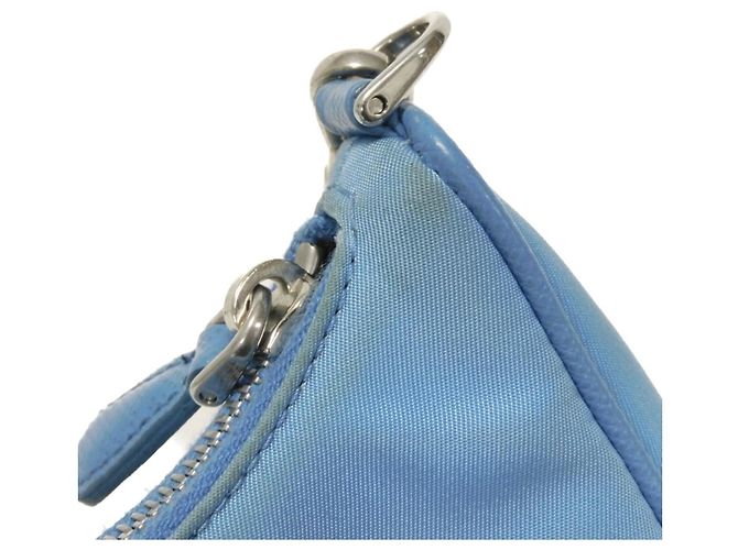Prada Re-Edition Tessuto Micro Mini Schultertasche mit Kette Blau - Ansicht 17