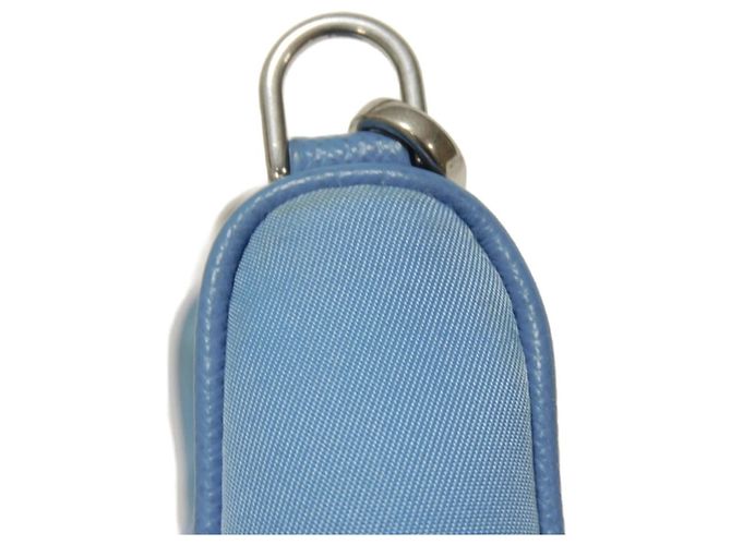 Prada Re-Edition Tessuto Micro Mini Schultertasche mit Kette Blau - Ansicht 22