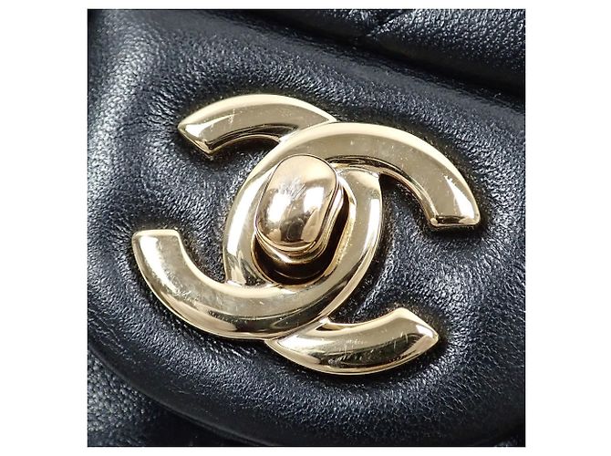 Borsa a tracolla Chanel Matelassé in pelle di agnello nera Nero - vista 6