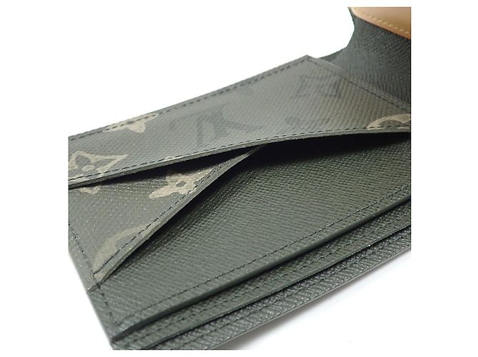 Louis Vuitton Monogram Bi-fold Wallet Khaki - view 11