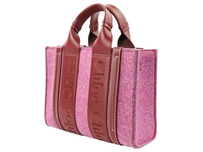 Bolsa de Ombro Chloé Woody Small em Feltro e Couro Vermelho - vista 2