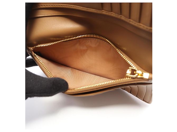 Miu Miu Matelassé Bi-fold Langbörse Braun - Ansicht 4