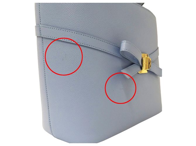 Salvatore Ferragamo Handtasche aus hellblauem Leder - Ansicht 8
