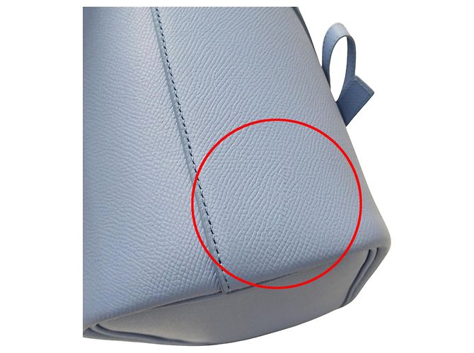 Salvatore Ferragamo Handtasche aus hellblauem Leder - Ansicht 9