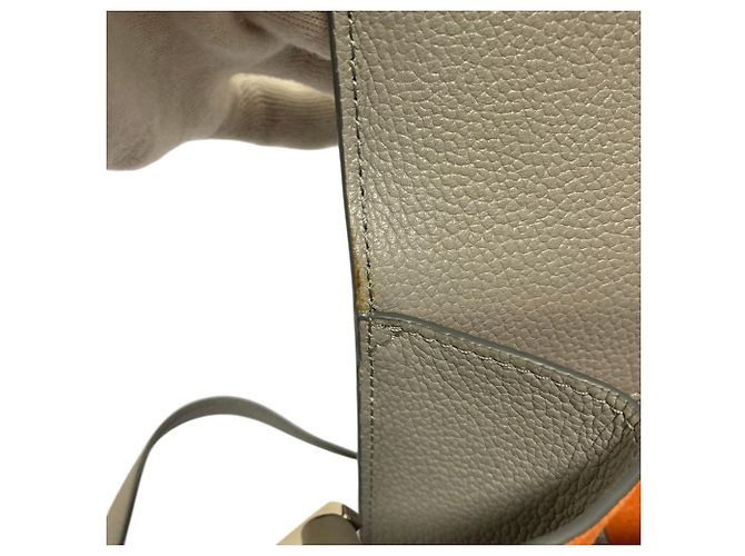 Borsa a tracolla in pelle borchiata MCM Marrone - vista 13