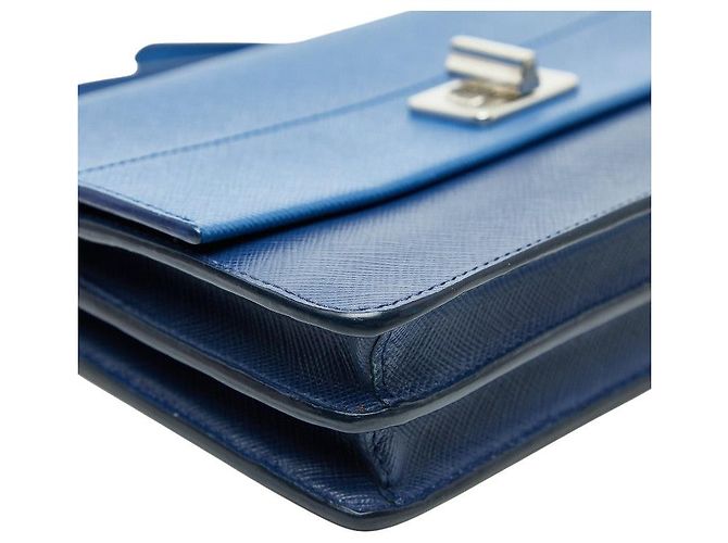 Bolsa Crossbody Prada em couro Saffiano Azul - vista 5