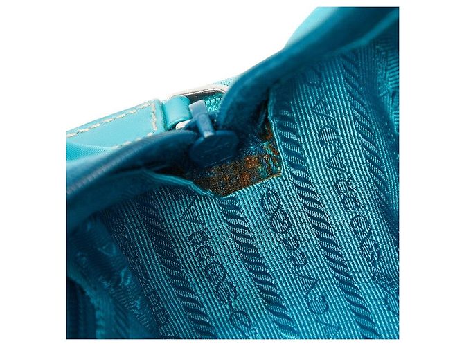 Sac à épaule Prada avec plaque logo triangle Bleu - vue 8
