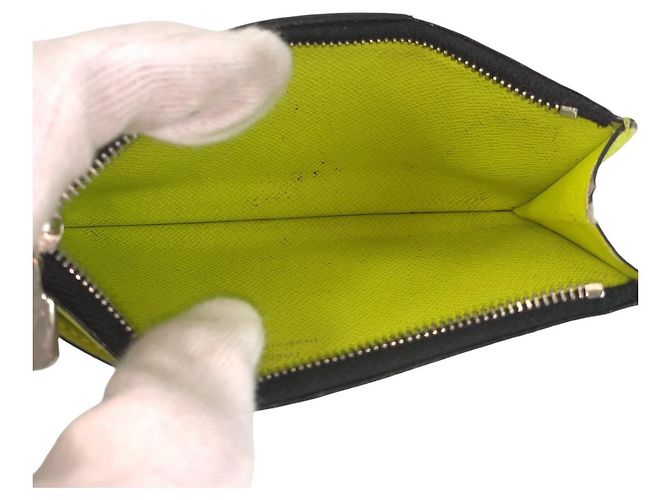 Portacarte e monete Louis Vuitton Taigarama Giallo - vista 4