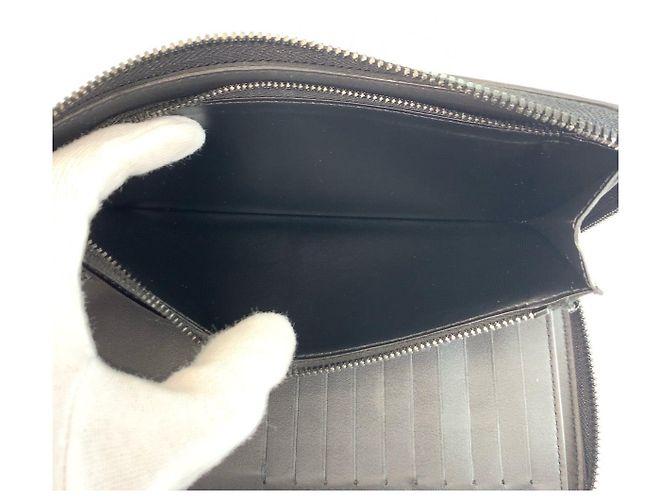 Louis Vuitton Zippy Vertical Monogram Shadow Negro - vista 6