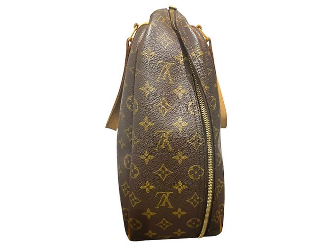 Sac à main Louis Vuitton Monogram Excursion Marron - vue 3
