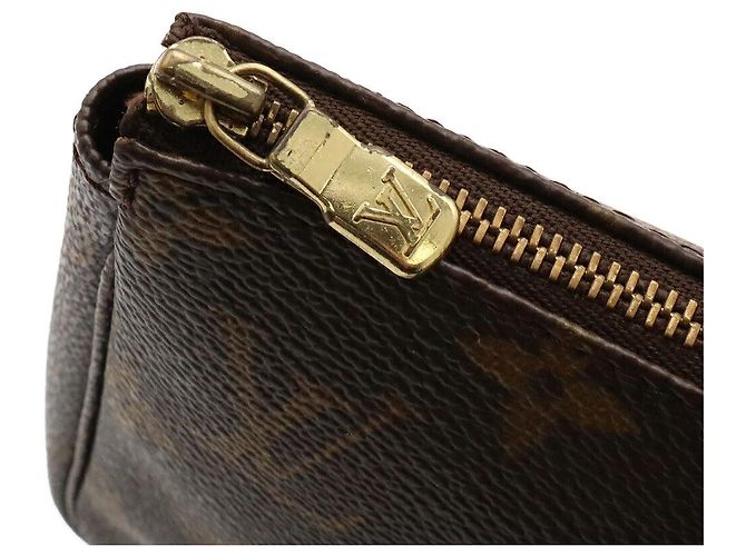 Louis Vuitton Monogram Pochette Accessoires Marrom - vista 5