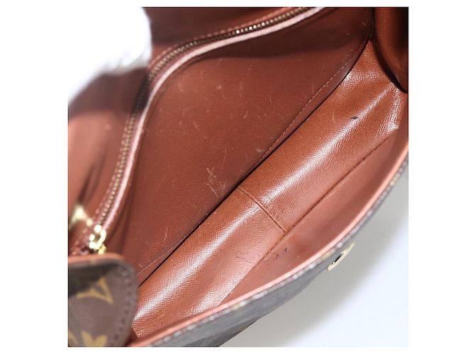 Louis Vuitton Saint Cloud Monogram Canvas GM Marrom - vista 5