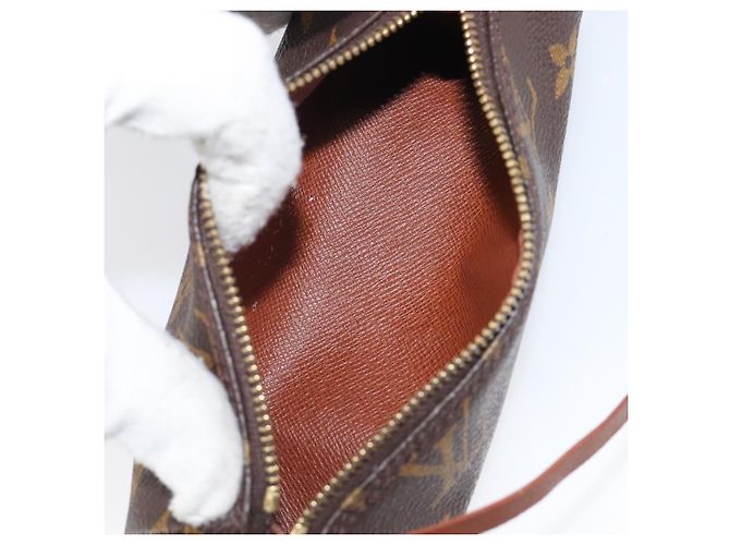 Louis Vuitton Papillon Pochette Monogram Canvas Mini Castaño - vista 5