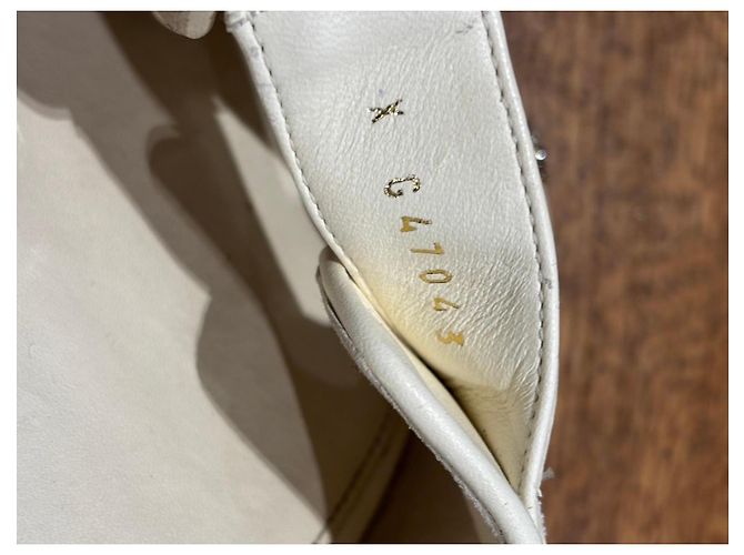 Chanel Sandali Slide in Pelle Bianca Logo CC Bianco - vista 5