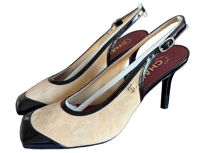 Décolleté slingback Chanel in camoscio beige e vernice nera Nero - vista 2