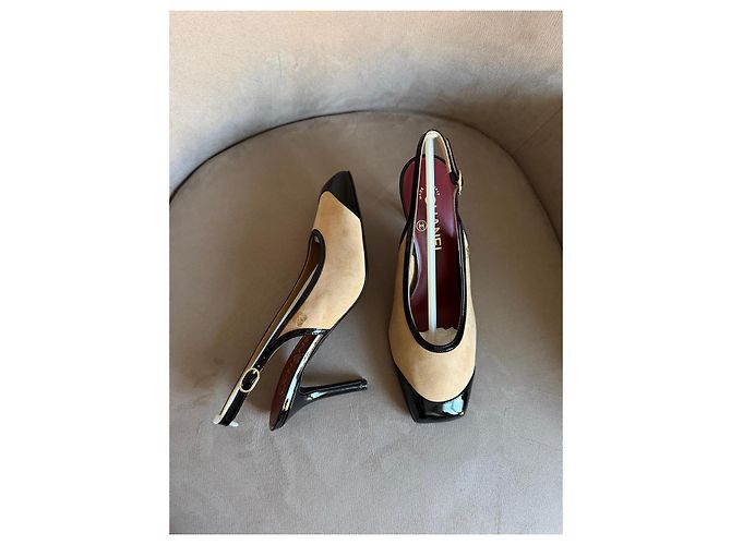 Décolleté slingback Chanel in camoscio beige e vernice nera Nero - vista 4