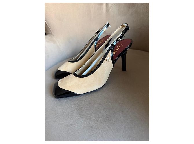 Décolleté slingback Chanel in camoscio beige e vernice nera Nero - vista 9