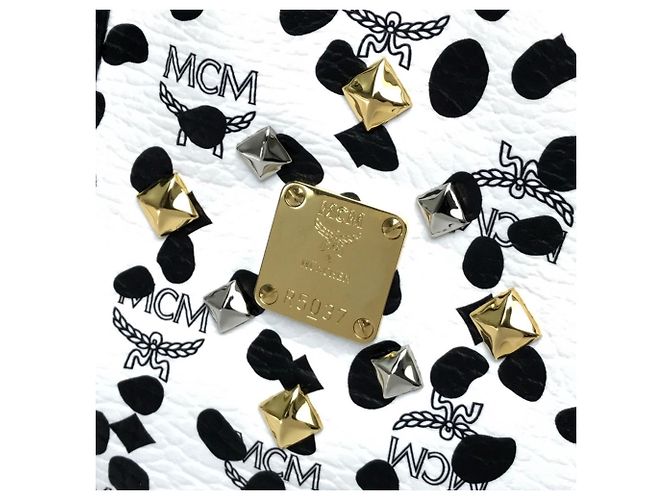 MCM x LOVELESS Dalmatian Nieten-Schultertasche Schwarz Weiß - Ansicht 9