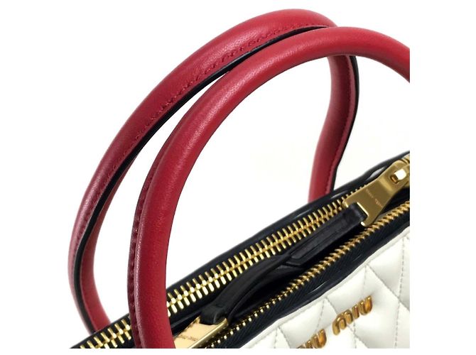 Borsa Miu Miu Matelassé in pelle rossa e bianca Bianco Rosso - vista 9