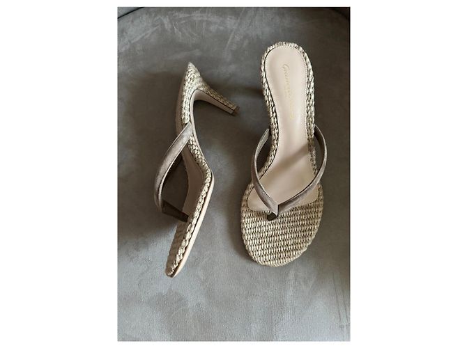 Sandali Gianvito Rossi in paglia e pelle Beige - vista 2