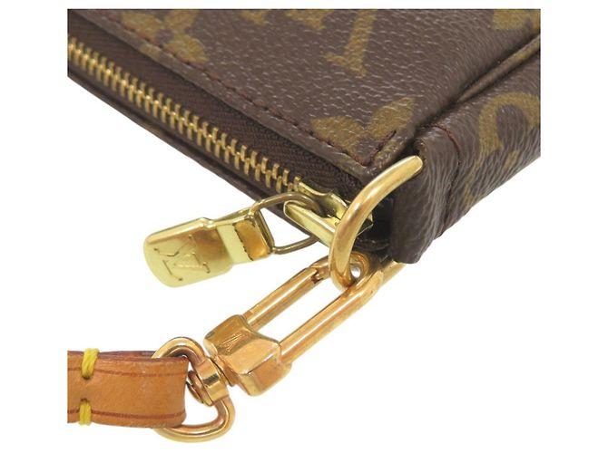 Louis Vuitton Pochette Accessoires Monogram Handbag Braun Monogramm - Ansicht 7