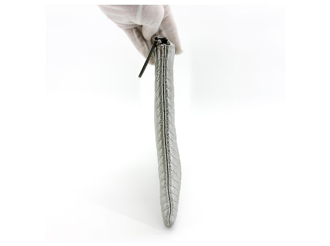 Chanel Cosmetic Case Camellia Caviar Silvery - view 4
