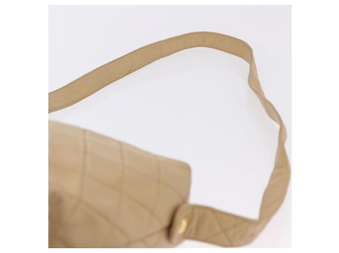 Borsa a tracolla CHANEL Matelasse in pelle d'agnello beige con CC dorato Auth 200437A D'oro - vista 14