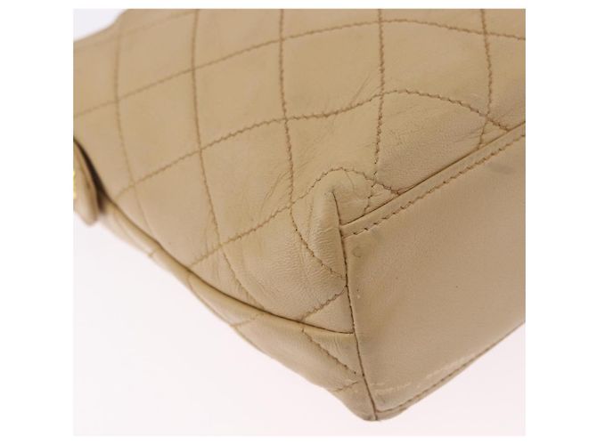Borsa a tracolla CHANEL Matelasse in pelle d'agnello beige con CC dorato Auth 200437A D'oro - vista 16